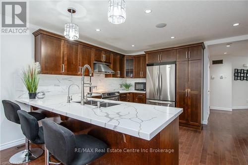 130 Clough Crescent, Guelph (Pine Ridge), ON - Indoor Photo Showing Kitchen With Double Sink