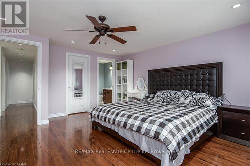 130 Clough Crescent, Guelph (Pine Ridge), ON - Indoor Photo Showing Bedroom