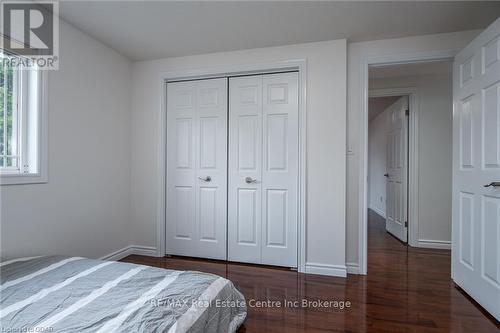 130 Clough Crescent, Guelph (Pine Ridge), ON - Indoor Photo Showing Bedroom