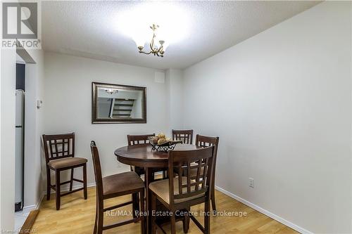 32 Wilsonview Avenue, Guelph (Hanlon Creek), ON - Indoor Photo Showing Dining Room