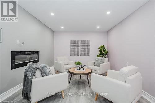 67 Hayes Avenue, Guelph (Two Rivers), ON - Indoor Photo Showing Living Room