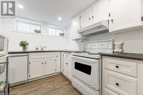 31 Sunnylea Crescent, Guelph (Waverley), ON - Indoor Photo Showing Kitchen