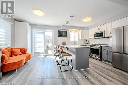 192 Severn Drive, Guelph (Grange Hill East), ON - Indoor Photo Showing Kitchen With Upgraded Kitchen