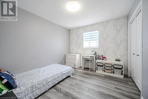 192 Severn Drive, Guelph (Grange Hill East), ON - Indoor Photo Showing Bedroom