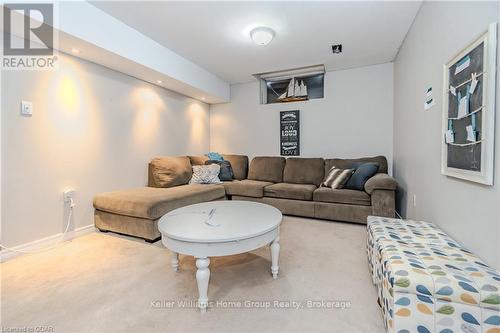 109 Hawkins Drive, Cambridge, ON - Indoor Photo Showing Living Room