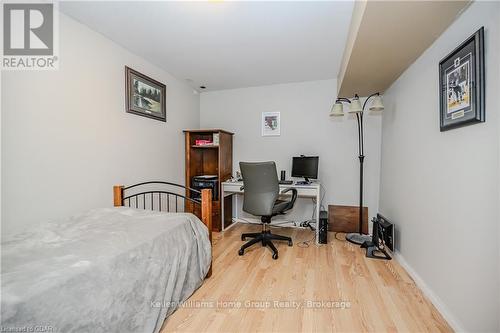 109 Hawkins Drive, Cambridge, ON - Indoor Photo Showing Bedroom