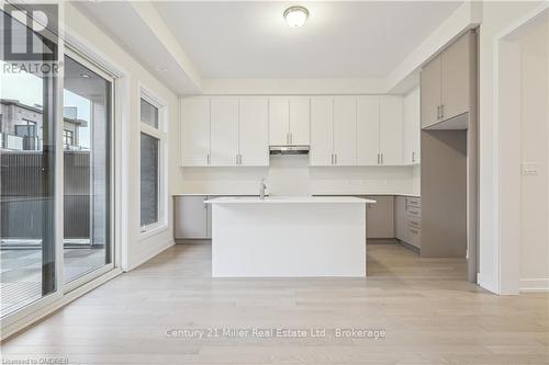 3083 Meadowridge Drive, Oakville (1010 - Jm Joshua Meadows), ON - Indoor Photo Showing Kitchen