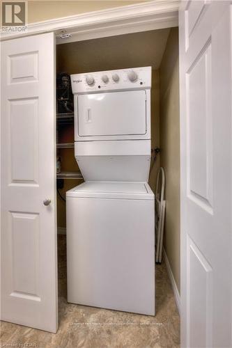 404 - 24 Marilyn Drive, Guelph (Waverley), ON - Indoor Photo Showing Laundry Room