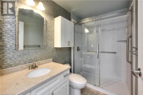 404 - 24 Marilyn Drive, Guelph (Waverley), ON - Indoor Photo Showing Bathroom