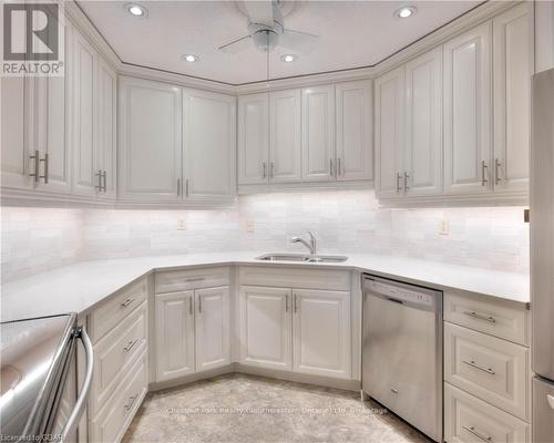 404 - 24 Marilyn Drive, Guelph (Waverley), ON - Indoor Photo Showing Kitchen With Double Sink