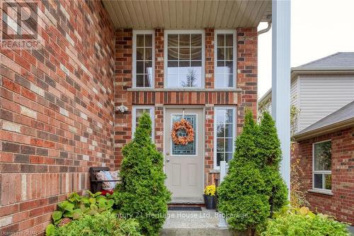 7 Washburn Drive, Guelph (Grange Hill East), ON - Outdoor