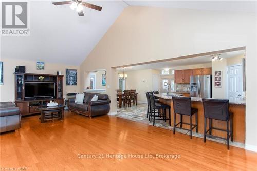 7 Washburn Drive, Guelph (Grange Hill East), ON - Indoor Photo Showing Living Room