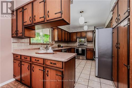 4711 Watson Road S, Puslinch, ON - Indoor Photo Showing Kitchen