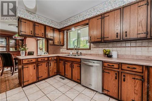 4711 Watson Road S, Puslinch, ON - Indoor Photo Showing Kitchen With Double Sink