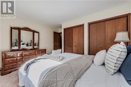 4711 Watson Road S, Puslinch, ON - Indoor Photo Showing Bedroom