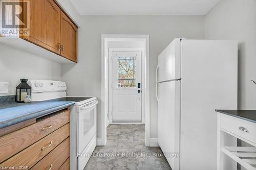 Upper - 9 June Avenue, Guelph (June Avenue), ON - Indoor Photo Showing Laundry Room