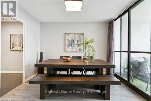 901 - 1333 Bloor Street, Mississauga (Applewood), ON - Indoor Photo Showing Dining Room