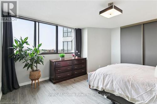 901 - 1333 Bloor Street, Mississauga (Applewood), ON - Indoor Photo Showing Bedroom