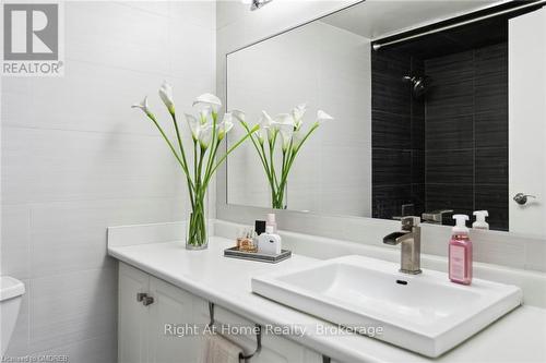 901 - 1333 Bloor Street, Mississauga (Applewood), ON - Indoor Photo Showing Bathroom