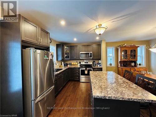 660 Gloria Street, North Huron (Blyth), ON - Indoor Photo Showing Kitchen With Upgraded Kitchen