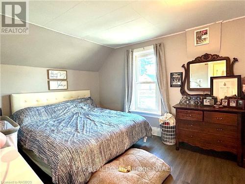 213 3Rd Avenue, Arran-Elderslie, ON - Indoor Photo Showing Bedroom