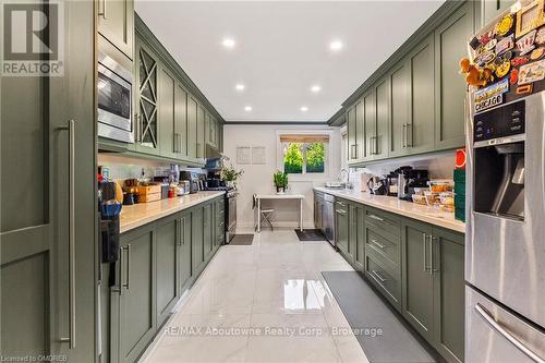 1230 Wood Place, Oakville (1020 - Wo West), ON - Indoor Photo Showing Kitchen