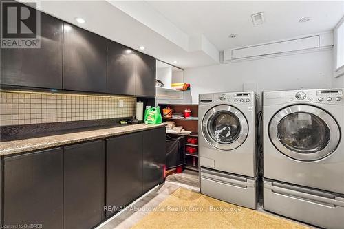 1230 Wood Place, Oakville (1020 - Wo West), ON - Indoor Photo Showing Laundry Room