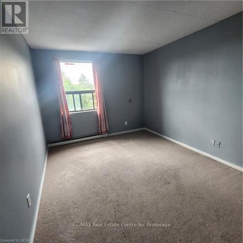 307 - 65 Silvercreek Parkway N, Guelph (Onward Willow), ON - Indoor Photo Showing Other Room