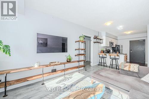 801 - 53 Arthur Street S, Guelph (Two Rivers), ON - Indoor Photo Showing Living Room