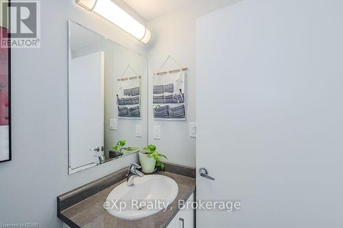 801 - 53 Arthur Street S, Guelph (Two Rivers), ON - Indoor Photo Showing Bathroom