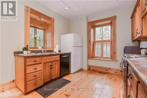 179 Garafraxa Street E, Centre Wellington (Fergus), ON - Indoor Photo Showing Kitchen With Double Sink