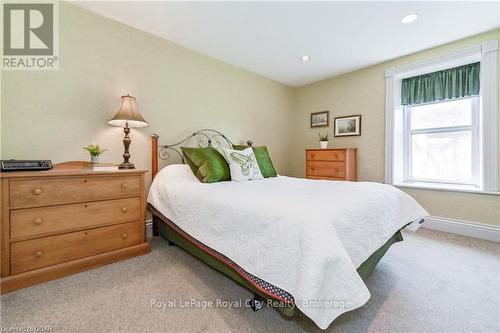 179 Garafraxa Street E, Centre Wellington (Fergus), ON - Indoor Photo Showing Bedroom