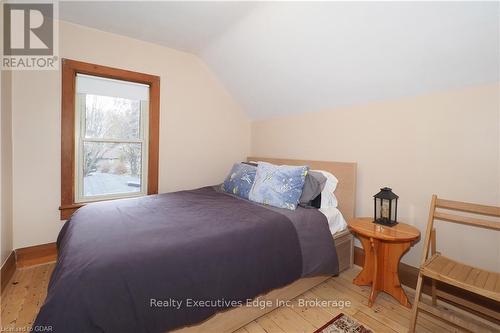 35 Fergus Street, Guelph (Central West), ON - Indoor Photo Showing Bedroom