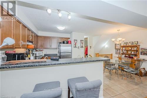 51 - 167 Arkell Road, Guelph (Pine Ridge), ON - Indoor Photo Showing Kitchen