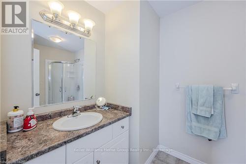 51 - 167 Arkell Road, Guelph (Pine Ridge), ON - Indoor Photo Showing Bathroom