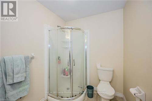 51 - 167 Arkell Road, Guelph (Pine Ridge), ON - Indoor Photo Showing Bathroom