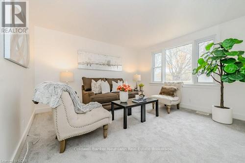 80 York Road, Guelph (Two Rivers), ON - Indoor Photo Showing Living Room