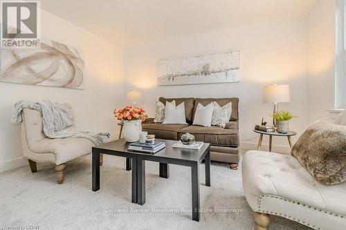 80 York Road, Guelph (Two Rivers), ON - Indoor Photo Showing Living Room