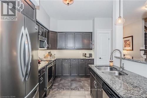 13 - 146 Downey Road, Guelph (Kortright Hills), ON - Indoor Photo Showing Kitchen With Stainless Steel Kitchen With Double Sink With Upgraded Kitchen