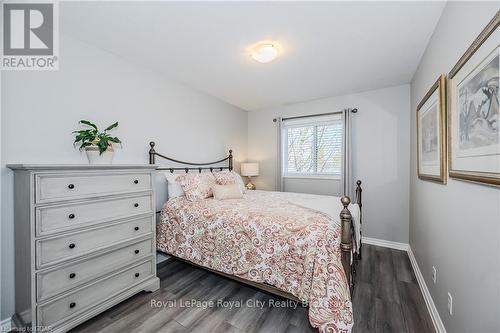 13 - 146 Downey Road, Guelph (Kortright Hills), ON - Indoor Photo Showing Bedroom