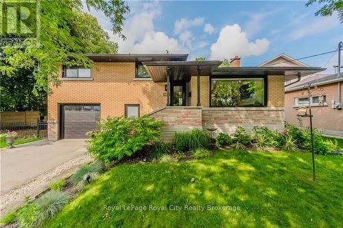 1735 Queenston Road, Cambridge, ON - Outdoor