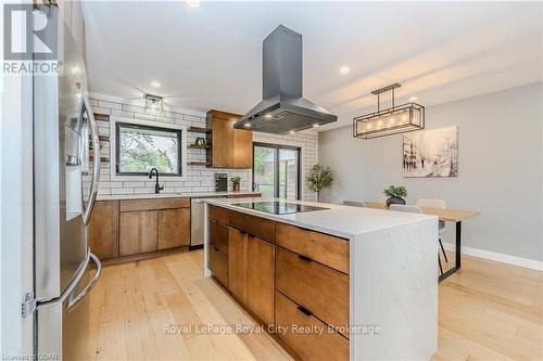 1735 Queenston Road, Cambridge, ON - Indoor Photo Showing Kitchen