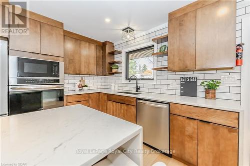 1735 Queenston Road, Cambridge, ON - Indoor Photo Showing Kitchen With Stainless Steel Kitchen