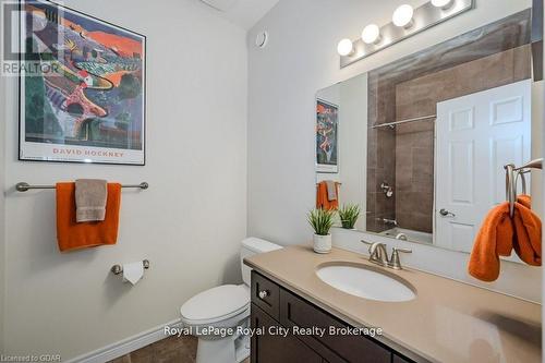 28 - 19 Simmonds Drive, Guelph (Waverley), ON - Indoor Photo Showing Bathroom