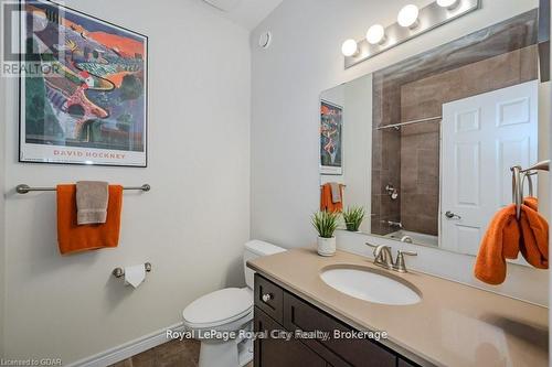 28 - 19 Simmonds Drive, Guelph (Waverley), ON - Indoor Photo Showing Bathroom