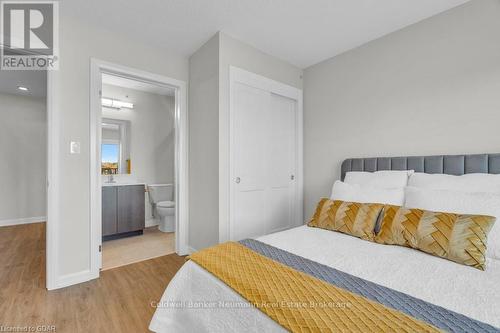 113 - 708 Woolwich Street, Guelph (Northwest Industrial Park), ON - Indoor Photo Showing Bedroom