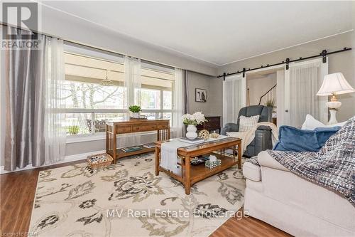 912 Scotland Street, Centre Wellington (Fergus), ON - Indoor Photo Showing Living Room