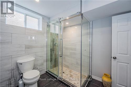 173 Clair Road W, Guelph (Clairfields), ON - Indoor Photo Showing Bathroom