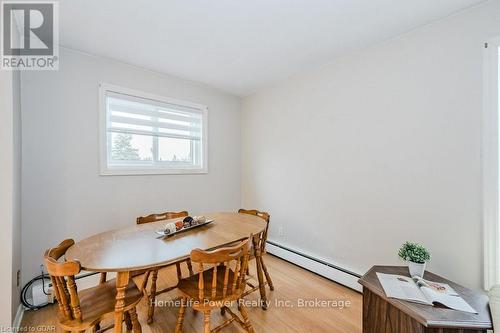 302 - 57 Conroy Crescent, Guelph (College), ON 