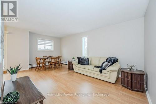 302 - 57 Conroy Crescent, Guelph (College), ON 